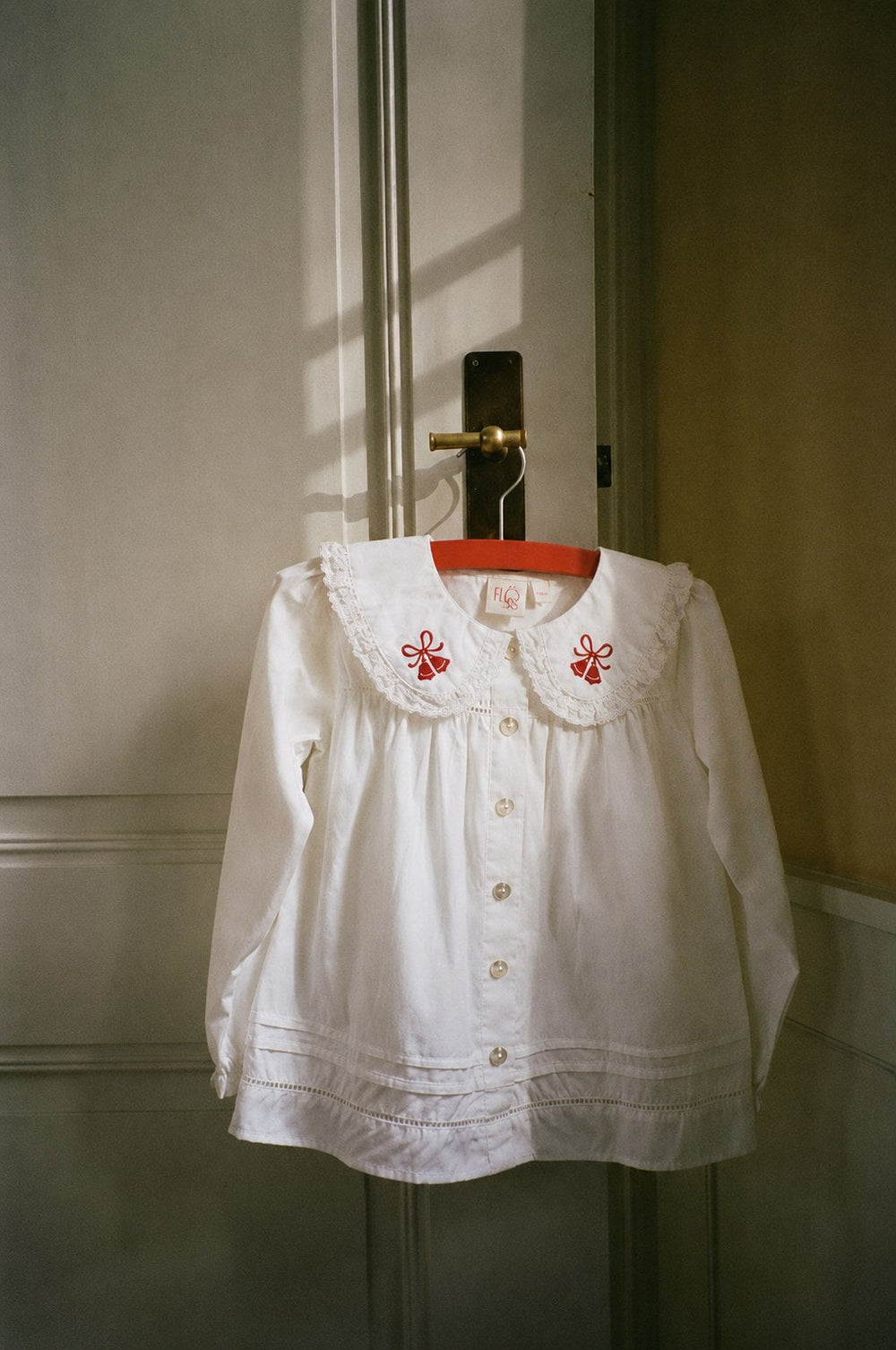 Adele Blouse - White Flöss Blus